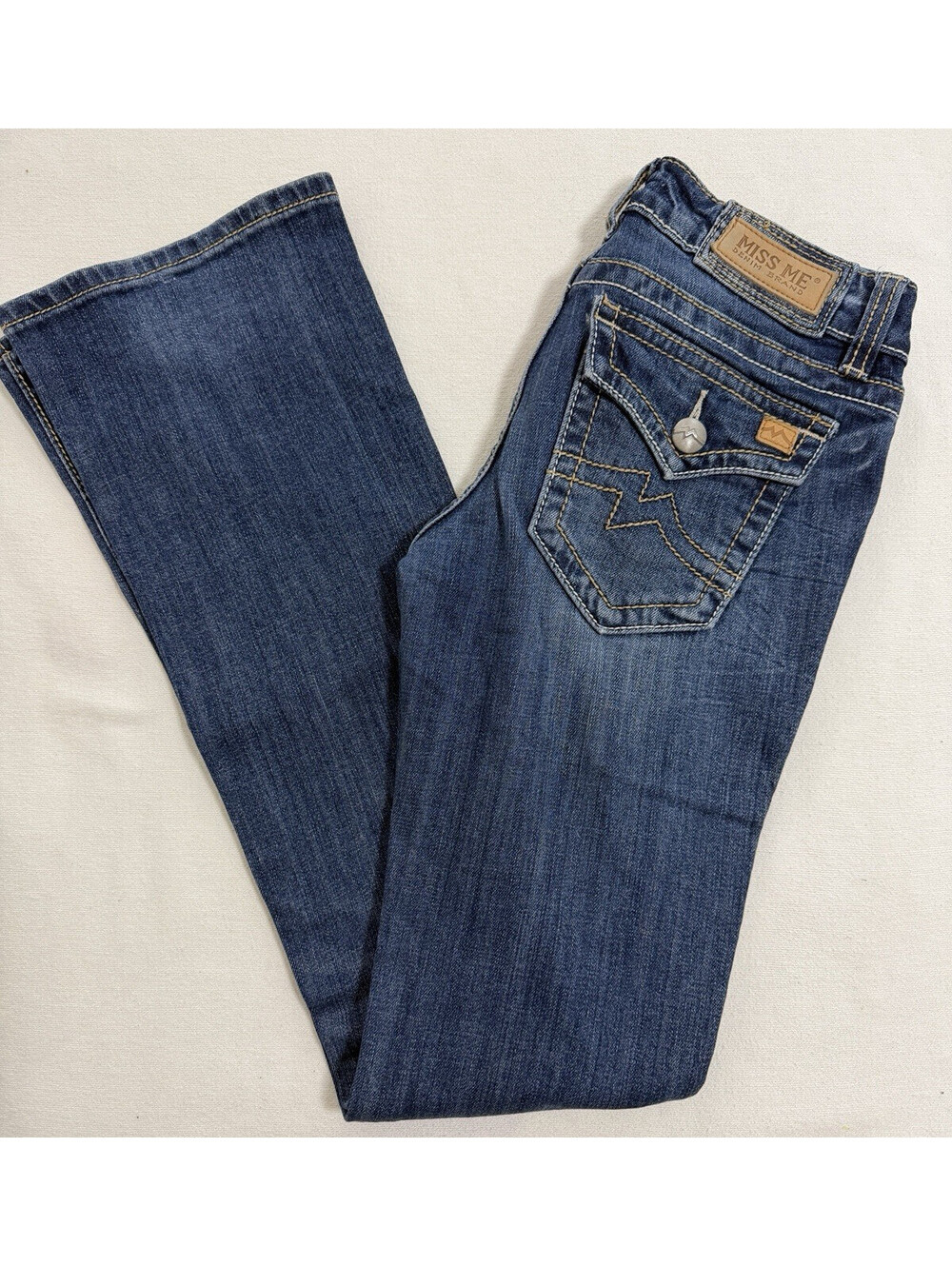 Miss Me Sunny Bootcut Jeans Womens Size 27 Medium Wash Embroidered Flap Pocket